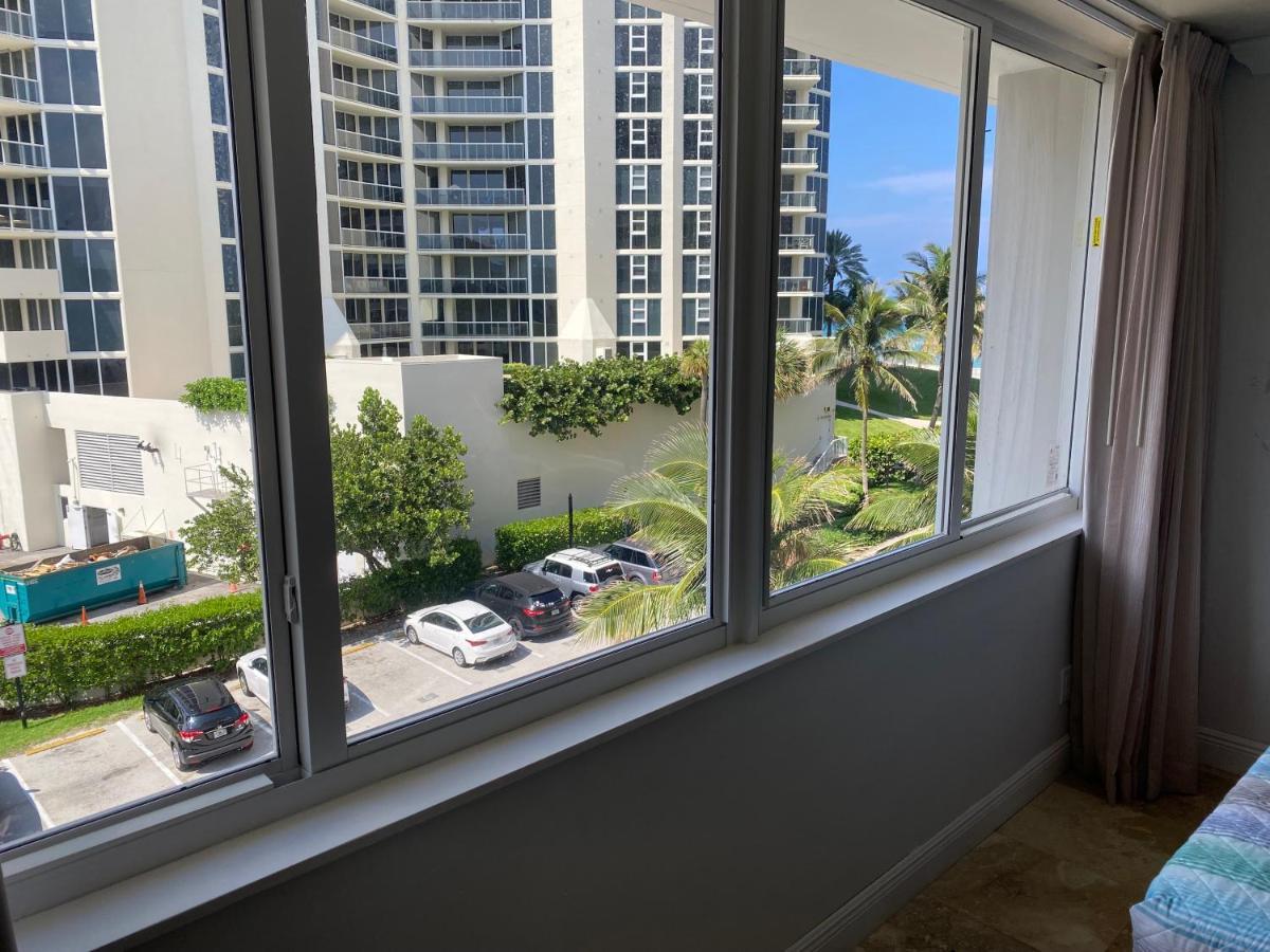 Beachfront Condo In Miami! Sunny Isles Beach Kültér fotó